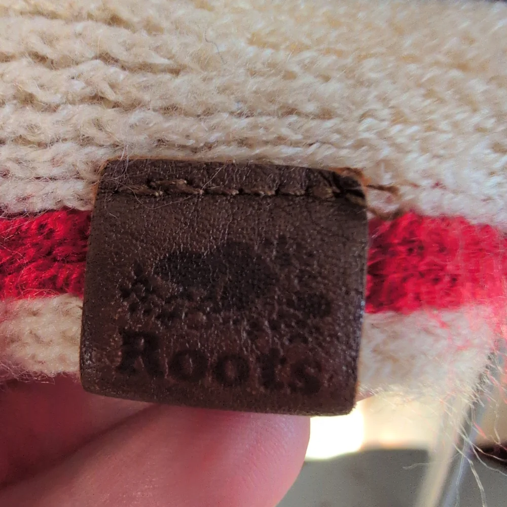 Roots Knit with Cream and Red Stripes and Brown Leather Tag - Picture 7 of 7